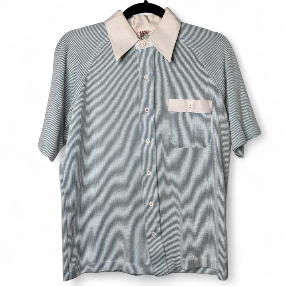 Vintage and white striped short sleeve button up shirt with white collar